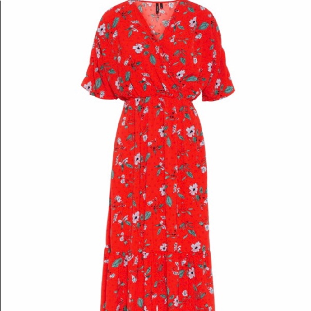 Gorgeous Vero Moda Maxi Dress.